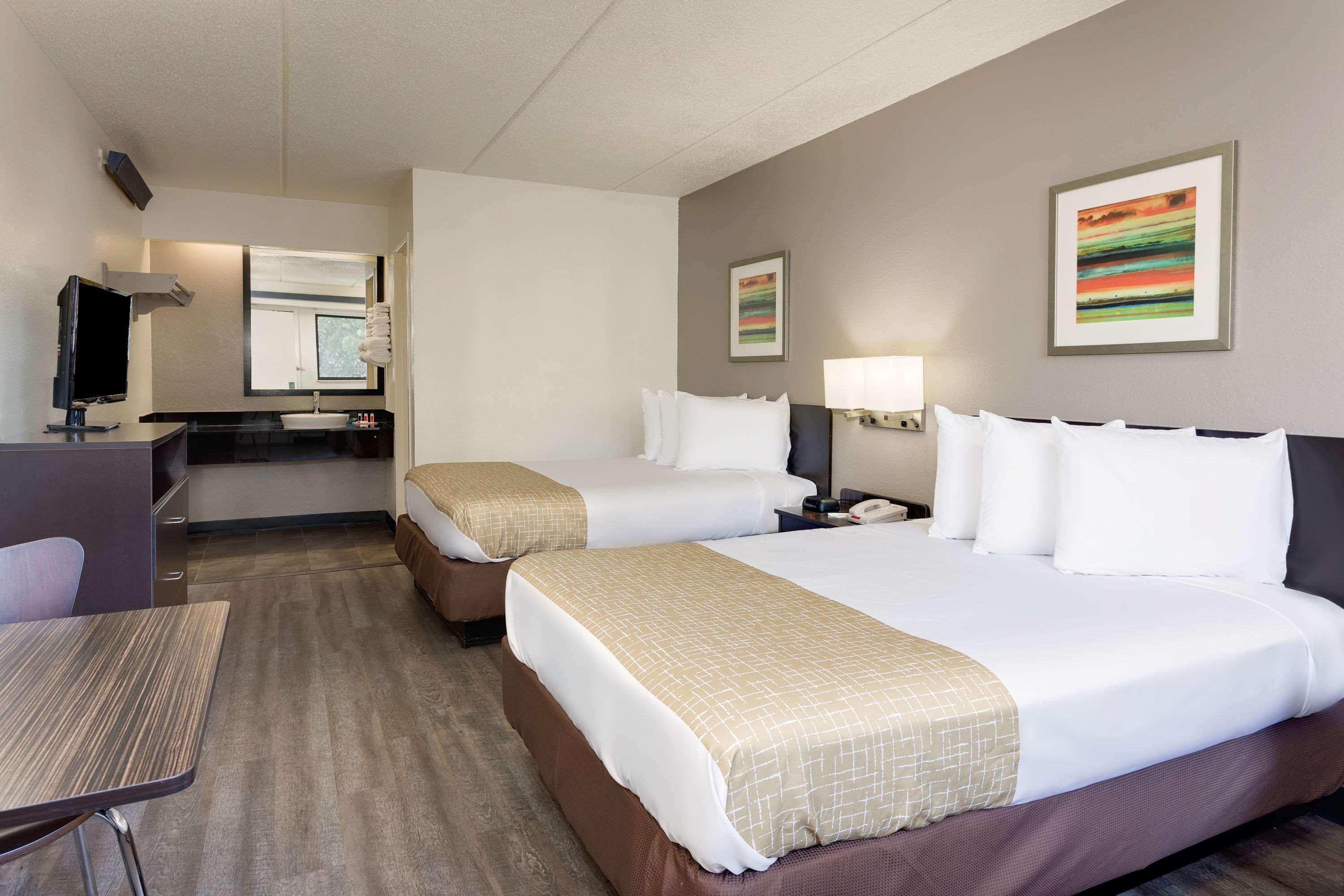 Travelodge By Wyndham College Park מראה חיצוני תמונה