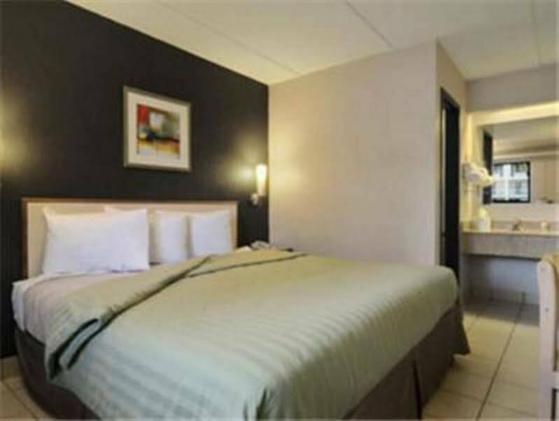 Travelodge By Wyndham College Park מראה חיצוני תמונה